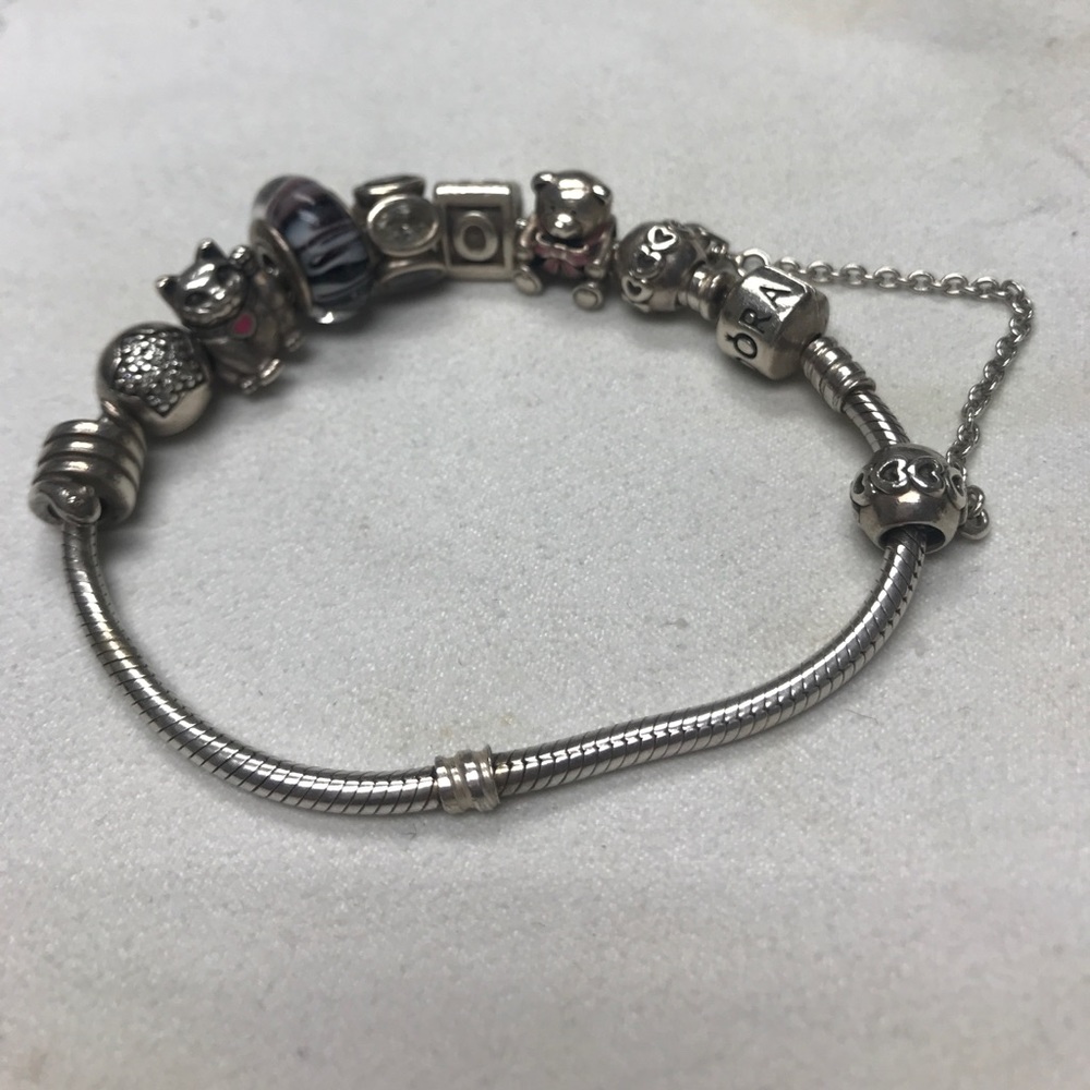 Pandora bracelet with 8 charms